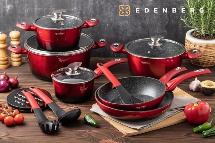 EB5619 EDëNBëRG RED LINE 15DELIGE LUXE PANNENSET VAN GESMEED ALUMINIUM  ROOD/ZWART/METALLIC   19