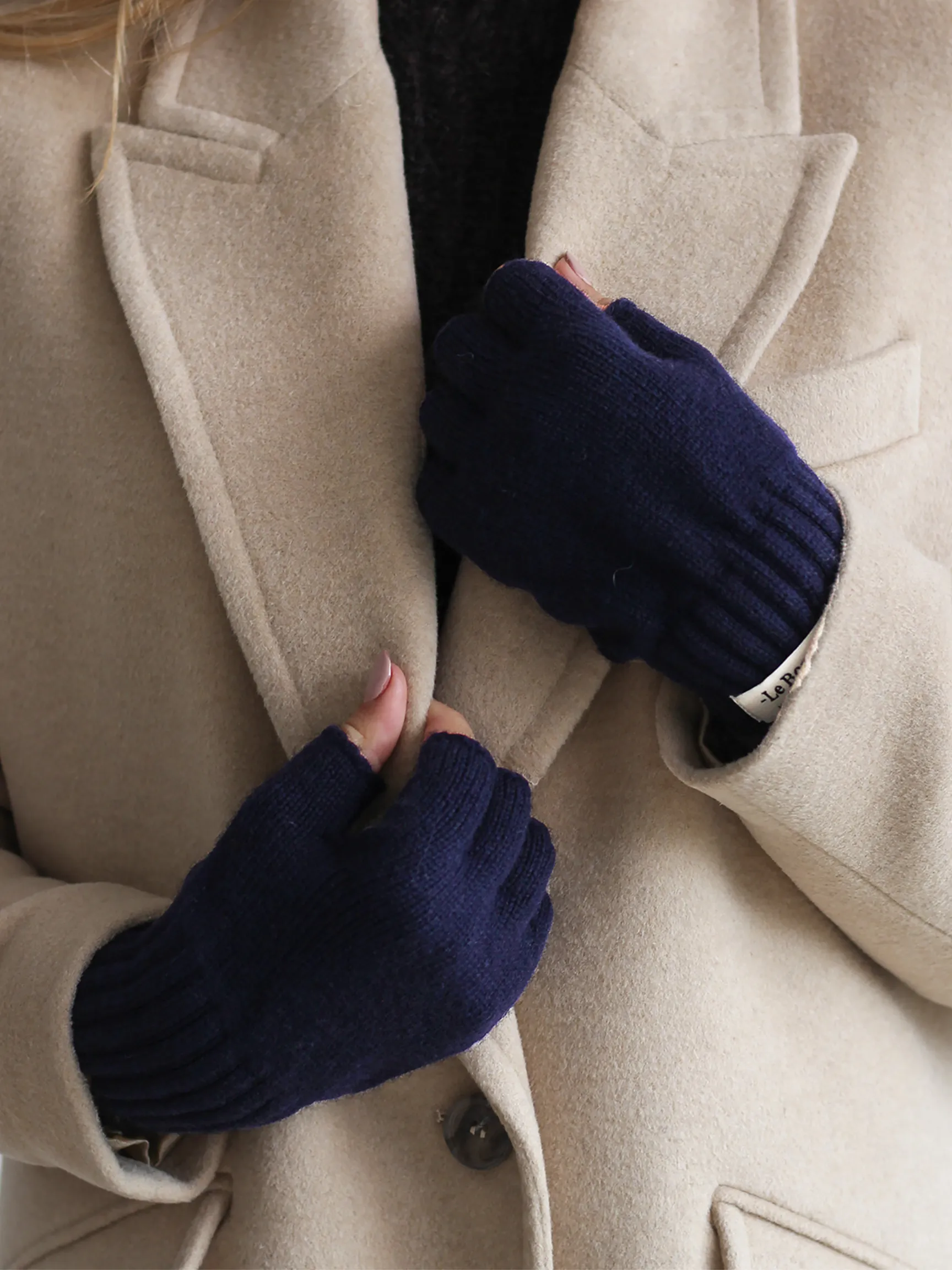 Le Bonnet Woolen hand gloves