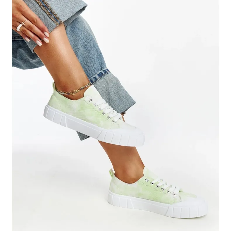 LICHTGROENE SNEAKERS VAN JERINASTOF GROENTE